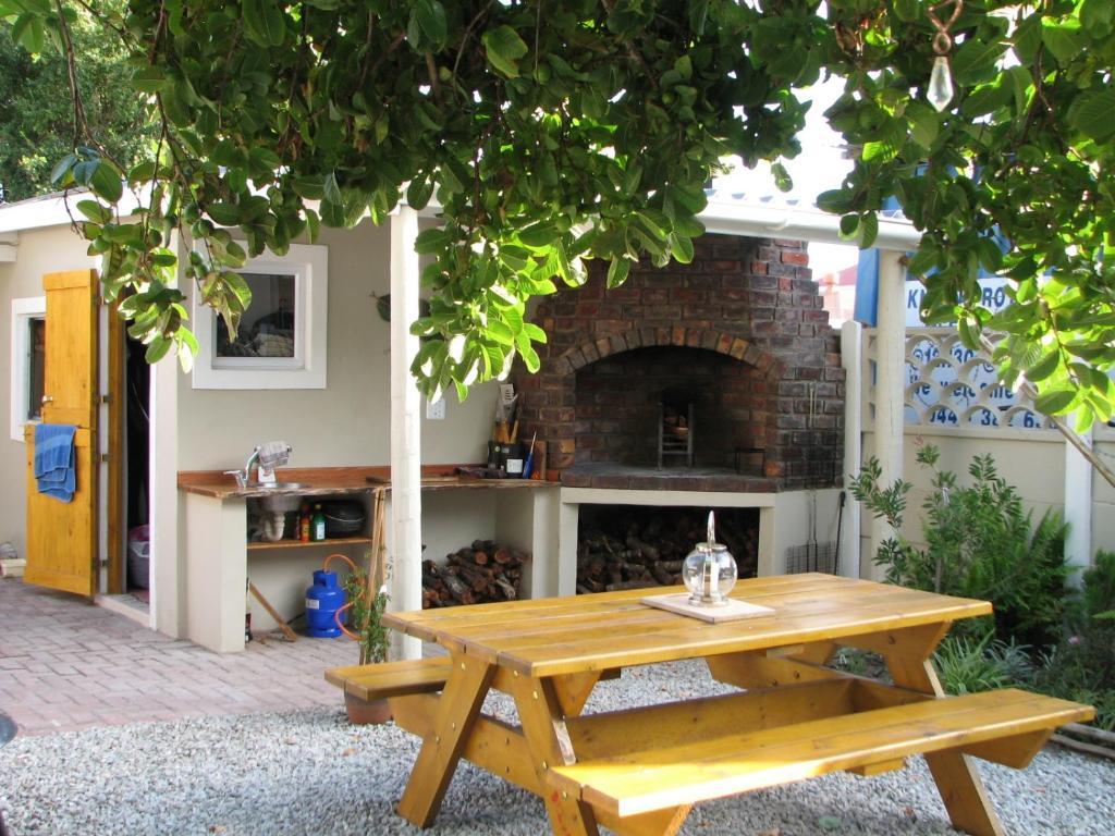 Jembjo'S Knysna Lodge & Backpackers Esterno foto