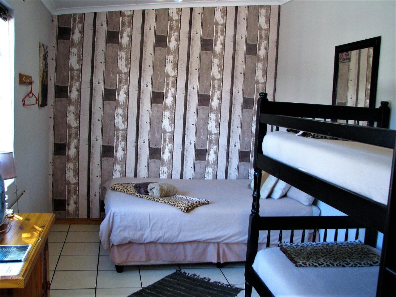 Jembjo'S Knysna Lodge & Backpackers Esterno foto