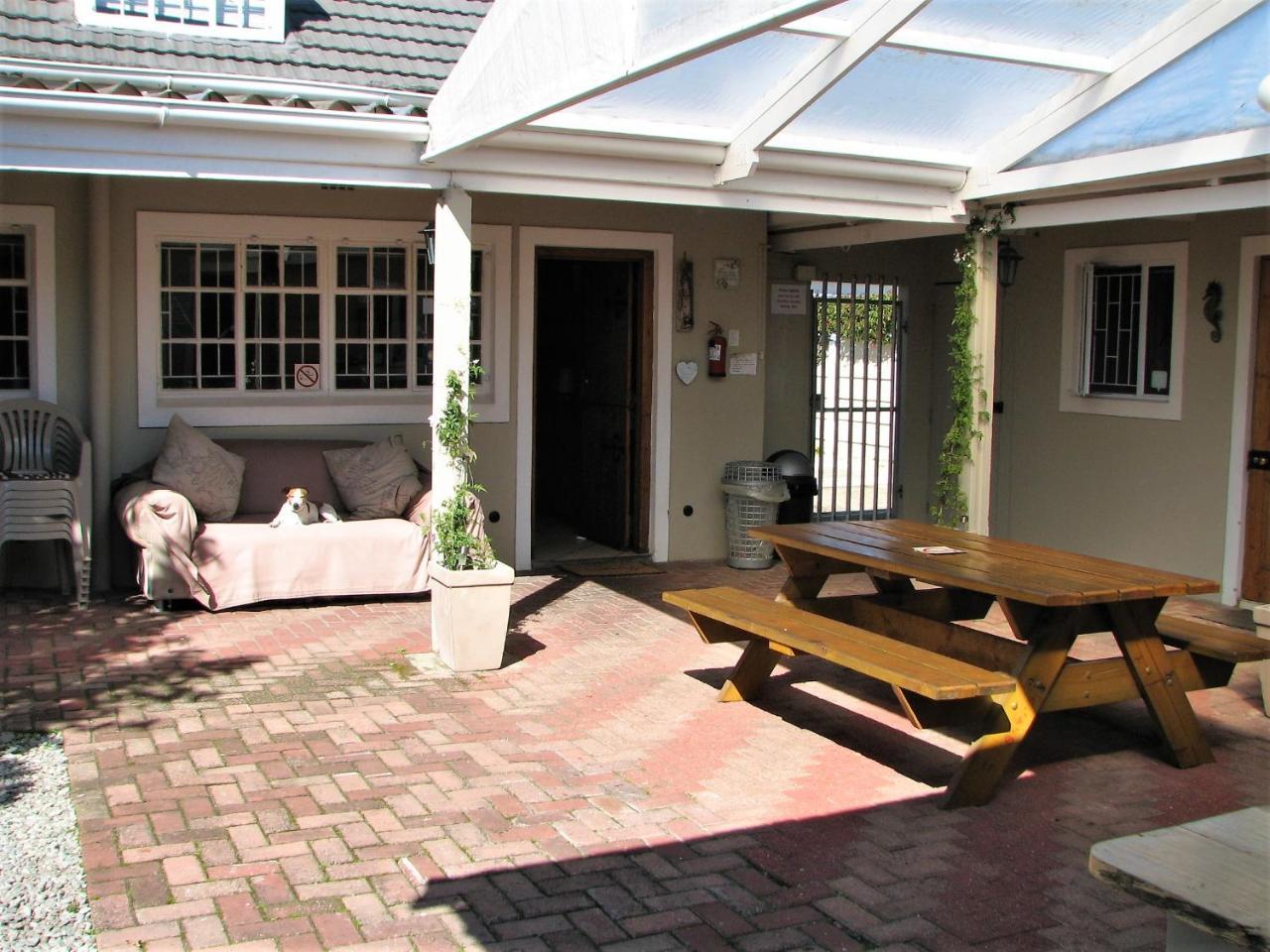 Jembjo'S Knysna Lodge & Backpackers Esterno foto