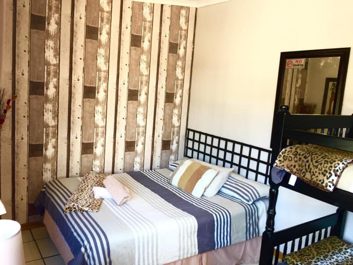 Jembjo'S Knysna Lodge & Backpackers Esterno foto